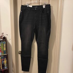 NWT Judy Blue Black Skinny Fit High Waisted Jeans, 20W